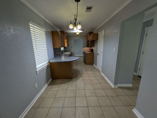 7519 Odom Rd in Silsbee, TX - Building Photo - Building Photo