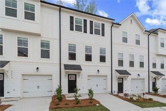 3170 Washburn St SE in Atlanta, GA - Building Photo - Building Photo