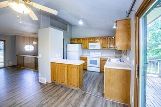 15355 Papio St in Omaha, NE - Building Photo - Building Photo