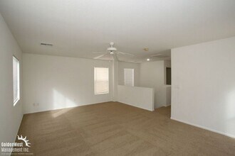 8740 Palomino Ranch St in Las Vegas, NV - Building Photo - Building Photo