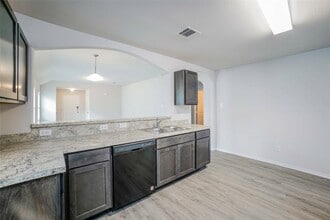 310 Blue Crane St in Huntsville, TX - Building Photo - Building Photo