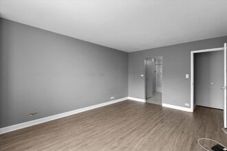 5601 N Sheridan Rd, Unit # 020D in Chicago, IL - Building Photo - Building Photo