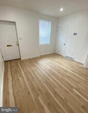 329 W Thompson St in Philadelphia, PA - Building Photo - Building Photo