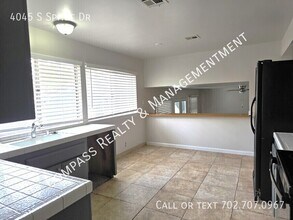 4045 S Spitze Dr in Las Vegas, NV - Building Photo - Building Photo