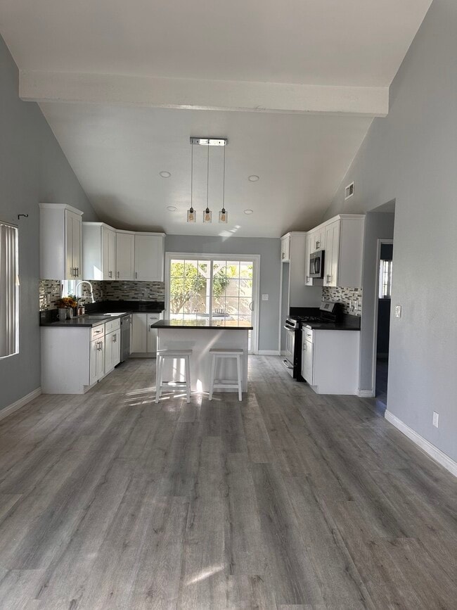 19729 Normandale Ave in Cerritos, CA - Building Photo - Building Photo