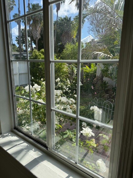 14550 Moorpark St, Unit 14550 in Sherman Oaks, CA - Building Photo