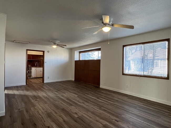 property at 716 S Jefferson St