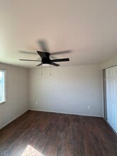 7261 W Camelback Rd in Phoenix, AZ - Foto de edificio - Building Photo