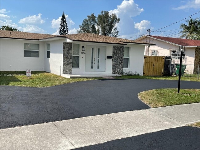 2250 SW 69th Ave