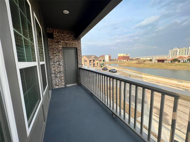 2730 Levee Ln in Lewisville, TX - Foto de edificio - Building Photo