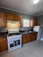 2475 NE 184th Terrace in Miami, FL - Building Photo - Building Photo