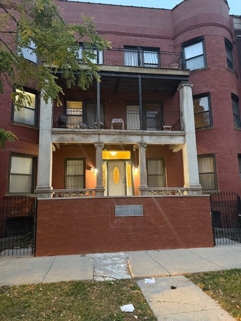 property at 4615 S Michigan Ave