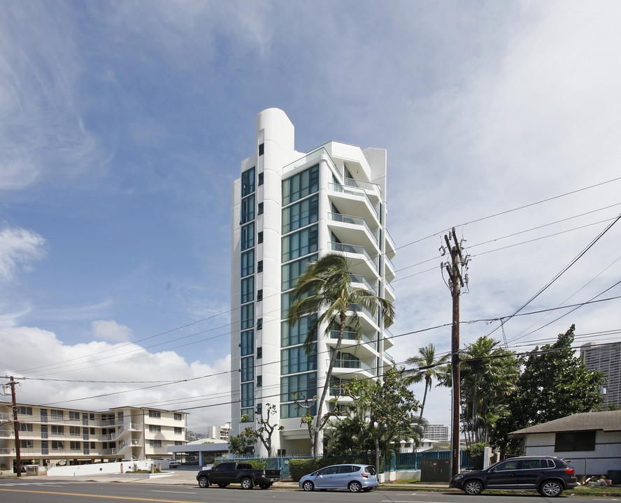 745 Isenberg St in Honolulu, HI - Building Photo