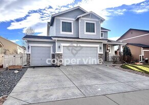 5928 Mountain Shadows Blvd in Longmont, CO - Building Photo