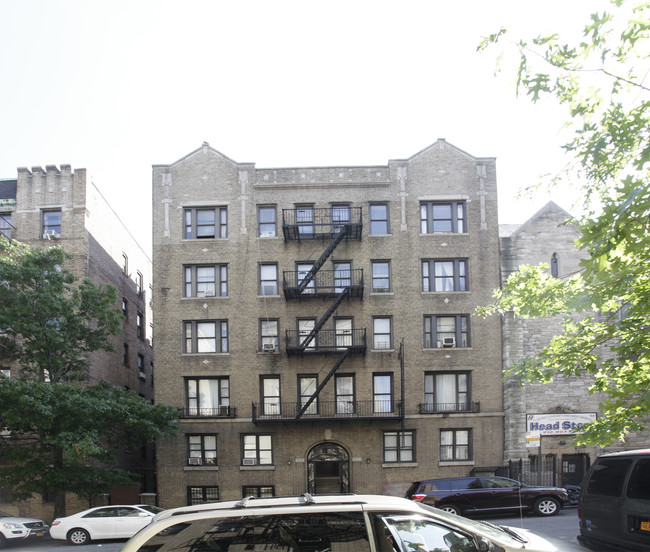 609-611 W 186th St in New York, NY - Foto de edificio - Building Photo