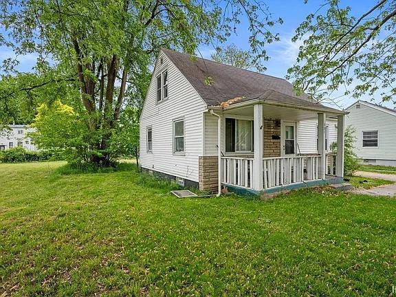 721 S Wellington St in South Bend, IN - Building Photo