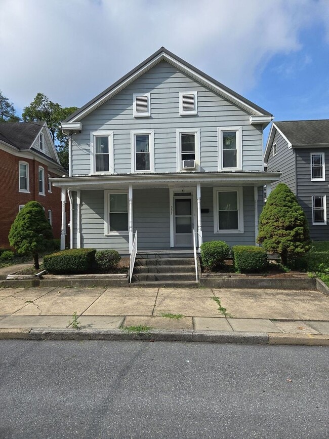 property at 552 E King St