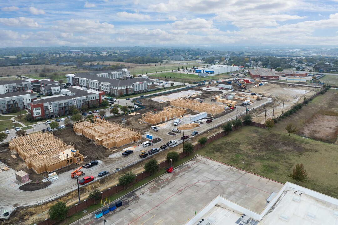 Columbia Renaissance III in Fort Worth, TX - Building Photo