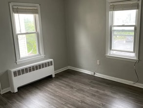 610 Roosevelt Ave in Glenside, PA - Building Photo - Building Photo