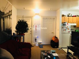 841 Beacon St, Unit 829-1E in Boston, MA - Foto de edificio - Building Photo