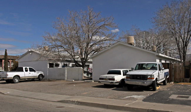 344-346 Rhode Island St NE in Albuquerque, NM - Foto de edificio - Building Photo