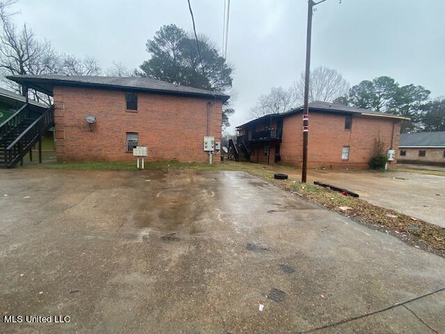 3352 Livingston Rd