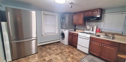 560 E Hudson St in Long Beach, NY - Building Photo - Building Photo