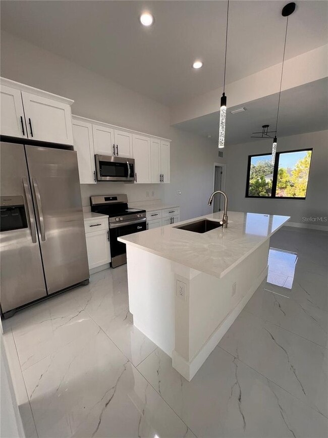 8043 Walbert St in Port Charlotte, FL - Building Photo - Building Photo