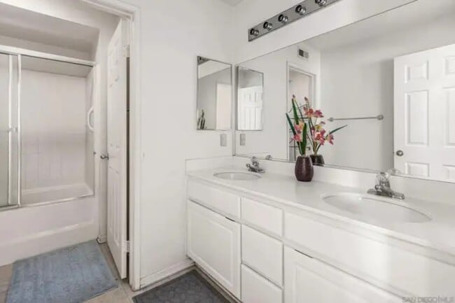 4757 Camberley Ct in San Diego, CA - Building Photo - Building Photo