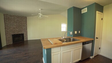 1601 Faro Dr, Unit 2304 in Austin, TX - Building Photo - Building Photo