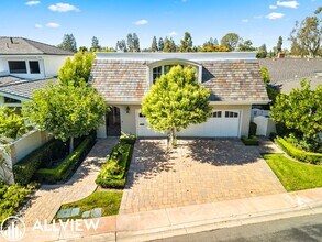 8 Rue Verte in Newport Beach, CA - Building Photo - Building Photo