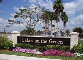 9130 NW 193rd St in Hialeah, FL - Building Photo