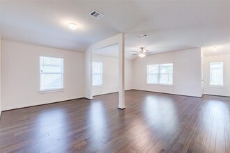 741 Carol Dr in Hutto, TX - Building Photo - Building Photo