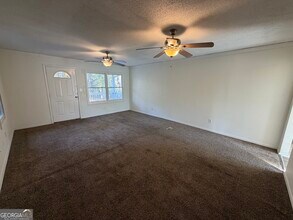 2933 Coffer Dr in Ellenwood, GA - Building Photo - Building Photo