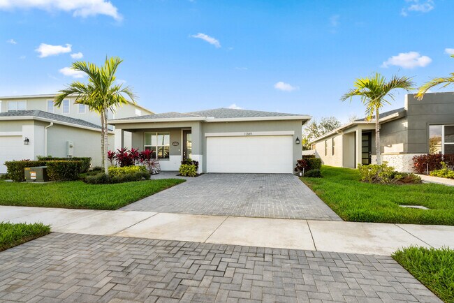 11389 SW Lyra Dr. in Port St. Lucie, FL - Building Photo - Building Photo