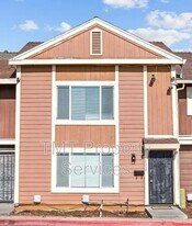 4068 Weymouth Ln in Sacramento, CA - Building Photo