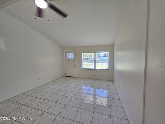 11927 Dowling Ln in Jacksonville, FL - Building Photo - Building Photo