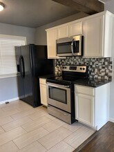 2264 Downing St in The Village, OK - Building Photo - Building Photo