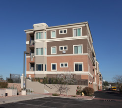 Regatta Pointe Condominiums in Tempe, AZ - Building Photo - Building Photo