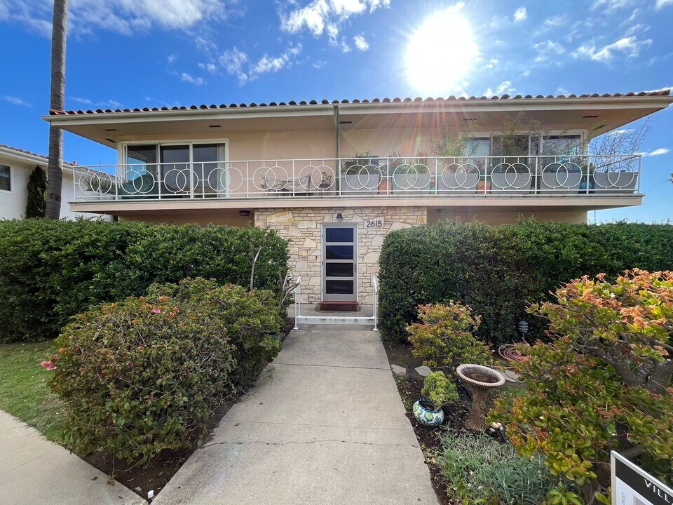 2615 State St in Santa Barbara, CA - Building Photo