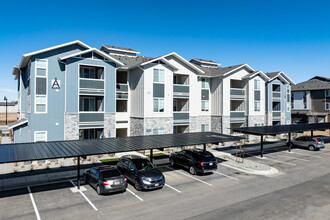 The Veridian Apartments & Townhomes in Syracuse, UT - Building Photo - Building Photo