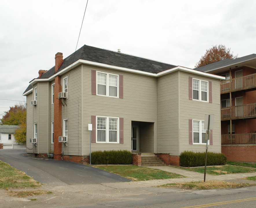 40 7th Ave in Huntington, WV - Building Photo