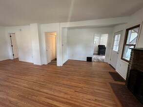 3500 Kyle Ave N in Minneapolis, MN - Foto de edificio - Building Photo