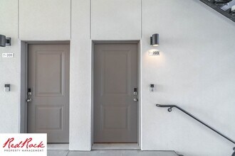 5801 S Garnet Dr in Saint George, UT - Foto de edificio - Building Photo