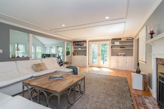 132 Pelham Island Rd in Wayland, MA - Building Photo - Building Photo