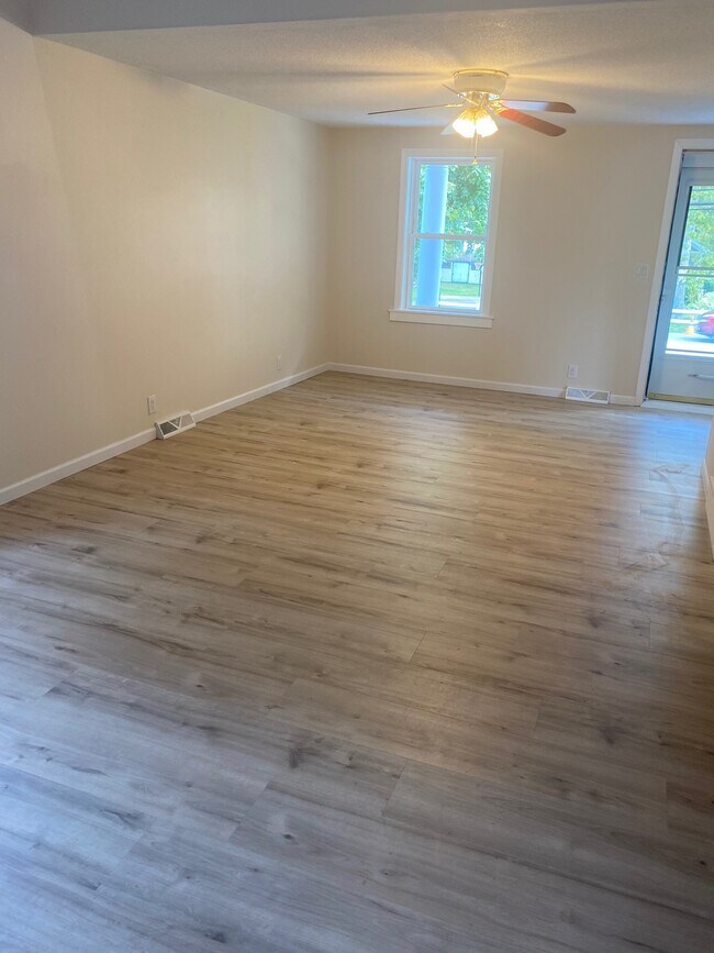 3316 Asbury Rd in Erie, PA - Building Photo - Building Photo