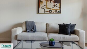 9906 Runway Dr in Indianapolis, IN - Building Photo