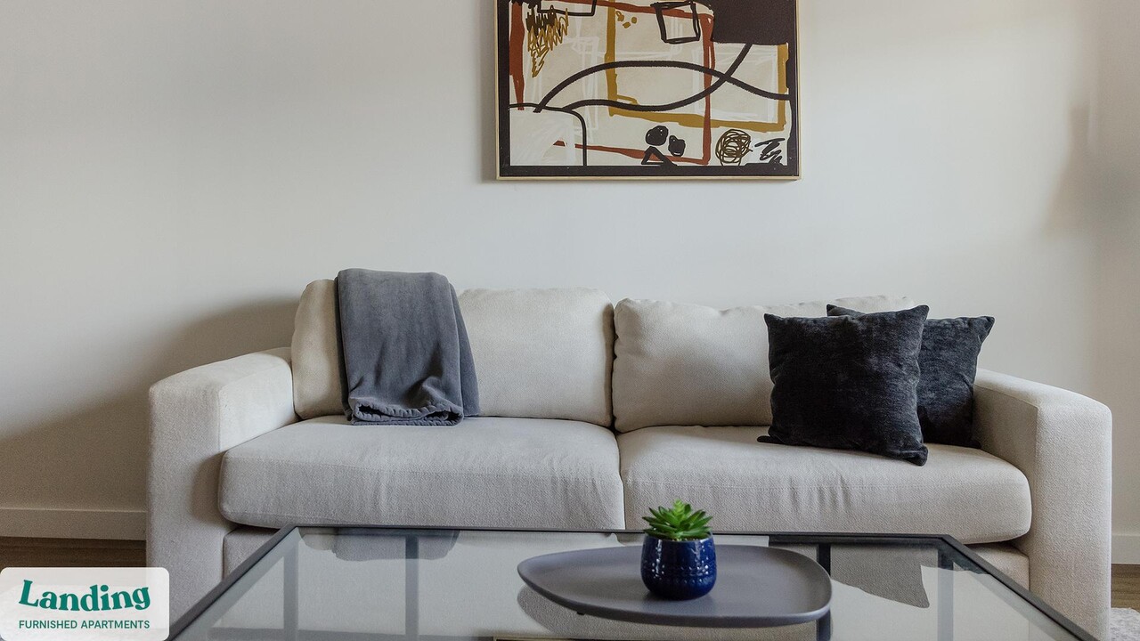 9906 Runway Dr in Indianapolis, IN - Foto de edificio