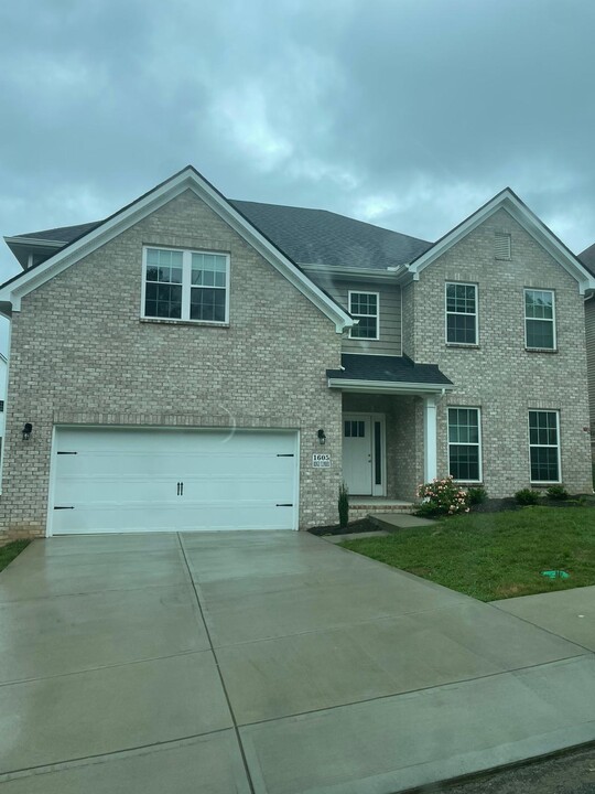 1605 Ridge Climber Rd in Knoxville, TN - Building Photo