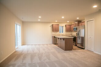2413 Fiddleback St NE in Lacey, WA - Building Photo - Building Photo